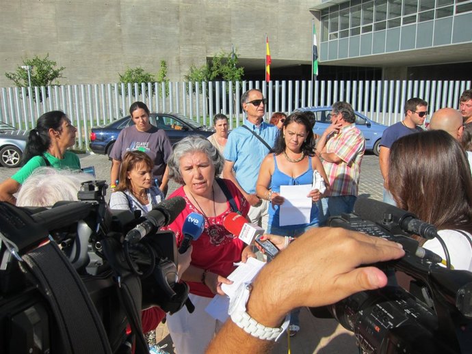Campamento Dignidad en Educación para gratuidad de material escolar