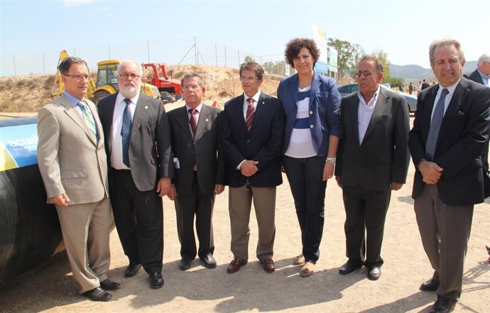 El ministro Arias Cañete acompañado por Cerdá, delegado y alcaldes Lorca y PL