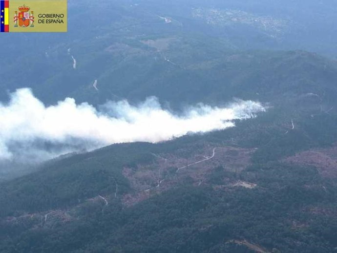Vista aérea del incendio que empezó en Gondomar y se extendió a Tui