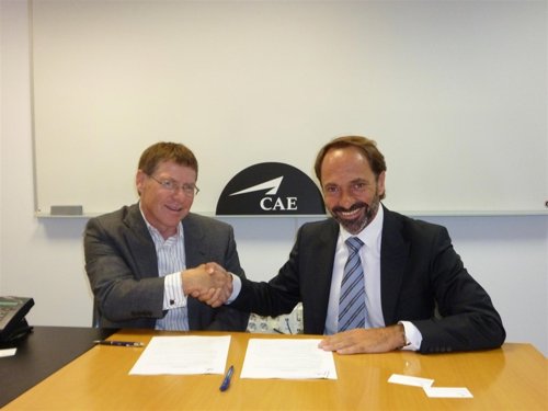 Air Europa y CAF se alían para entrenar pilotos