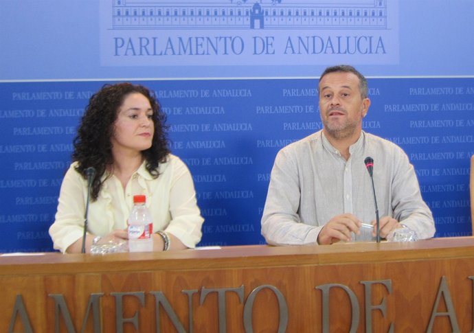 José Antonio Castro e Inmaculada Nieto, hoy en rueda de prensa