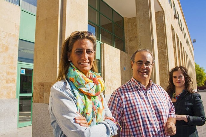 De izda a dcha: Pilar Callejón, José Antonio Salvador Insúa y Julia Mónica Ortiz