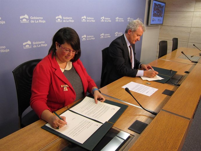 Firma convenio Del Rio y Moreno para programa jóvenes