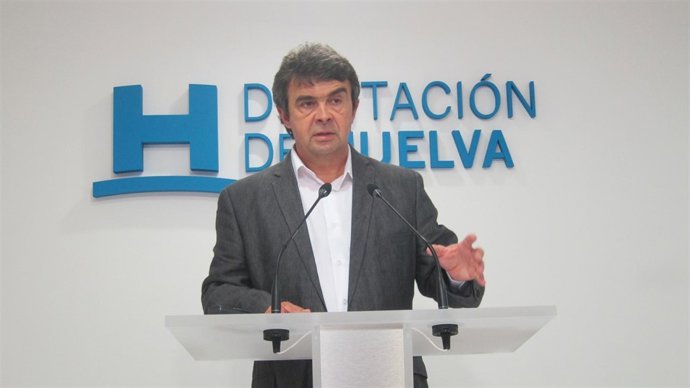 El portavoz del grupo socialista en la Diputación de Huelva, José Martín.