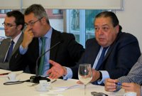 AVE pide a Fabra más contundencia en financiación y dice que "si hay que plantarse ante Madrid, hay que plantarse"