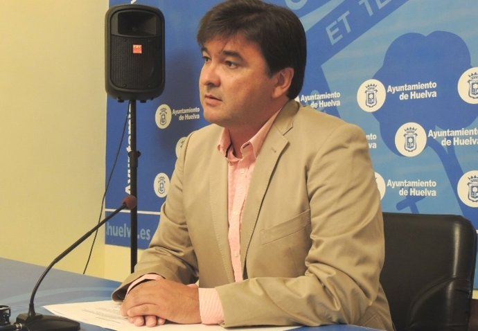 El portavoz del grupo municipal socialista, Gabriel Cruz. 