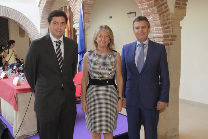 La alcaldesa de Marbella, Ángeles Muñoz, en unas jornadas