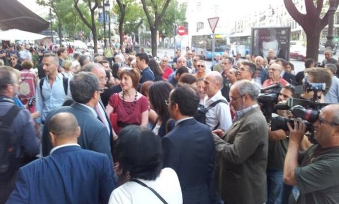 Concentración por el ataque al Centro Blanquerna.