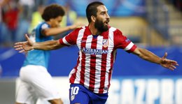 Arda Turan celebra un gol ante el Zenit