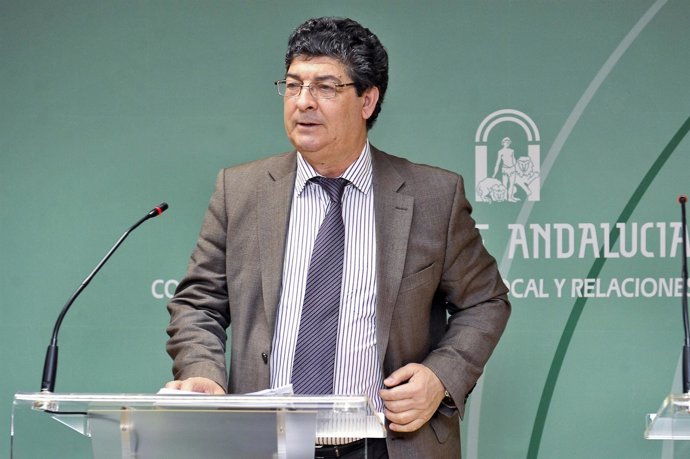 Diego Valderas en rueda de prensa