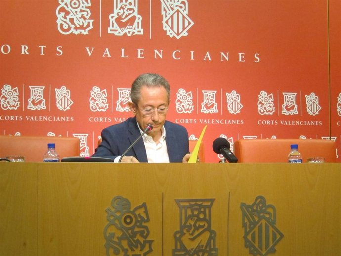 Ángel Luna en rueda de prensa