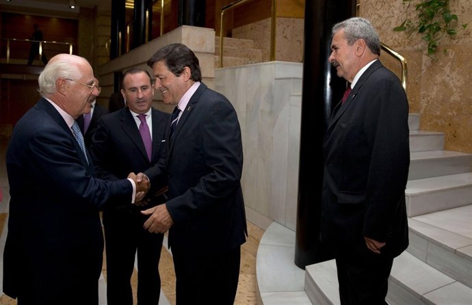 Reunión de la directiva de APD con Presidencia del Principado