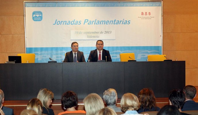 Castellano y Bellver en la jornada parlamentaria del PP en las Corts