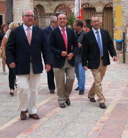Rafael Rodríguez (c), junto a Jesús Estrella y Juan Antonio Sáez.