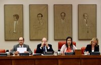 La oposición recrimina a Fernández Díaz que no se investigue a los grupos 'ultra'