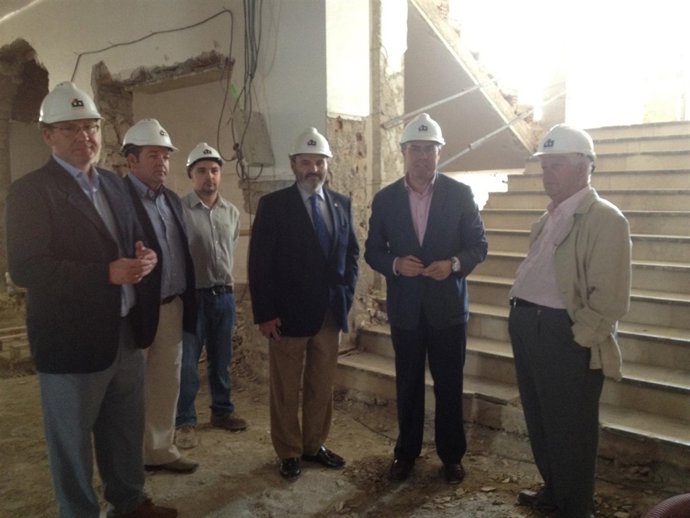 Juan Lillo y José Enrique Fernández de Moya visitan las obras en Magisterio
