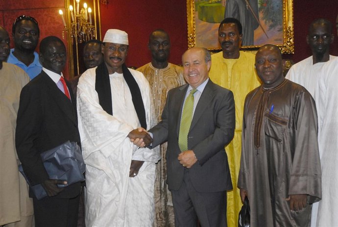 El alcalde recibe al líder espiritual senegalés