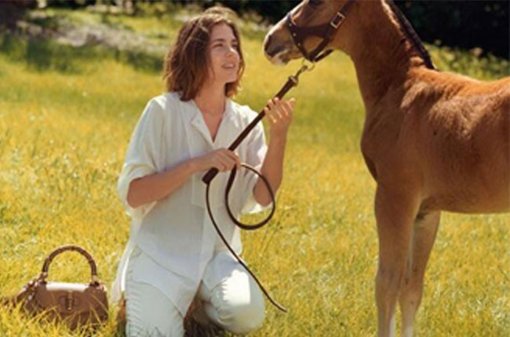 Carlota Casiraghi repite para Gucci