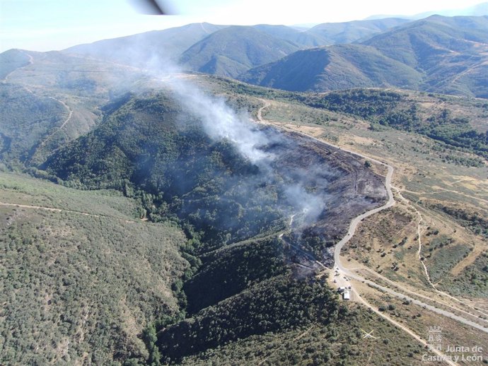 Incendio en Molinaseca (León)