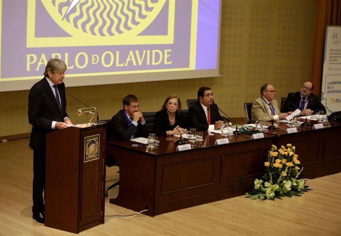 El embajador de Alemania en la UPO