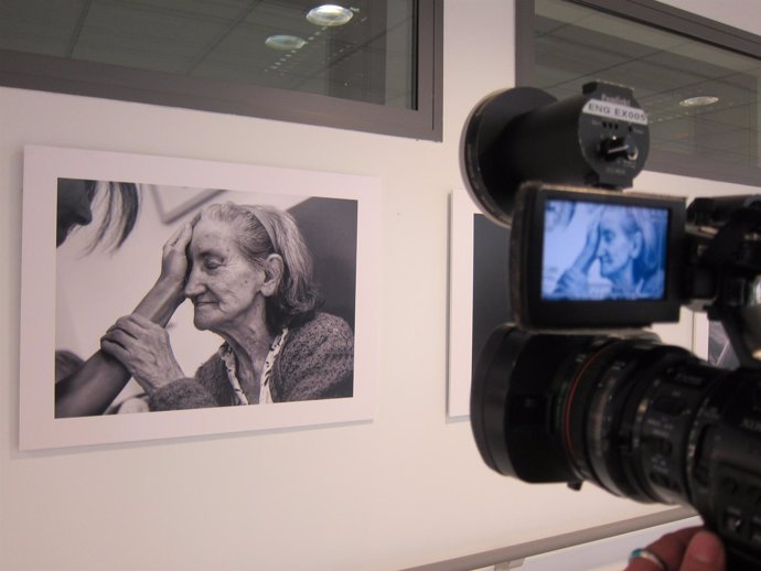 Exposición 'El gesto como terapia' en el CRE del Alzheimer de Salamanca