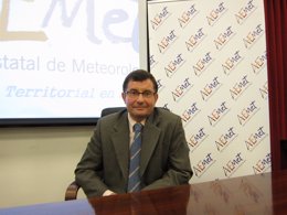 El delegado territorial de la AEMET en Aragón, Amadeo Uriel, en la sede de AEMET