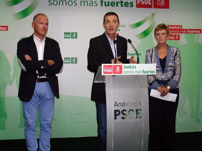 Jiménez, Pérez Navas y Rumí, en rueda de prensa