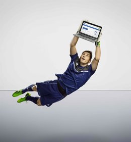 Íker Casillas participa en la campaña del BBVA 'Dondeestés' 