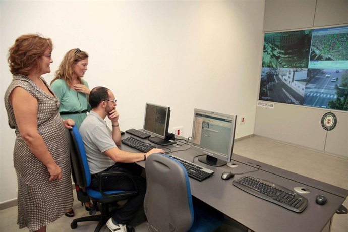 Nueva sala de control semafórico de la ciudad de Almería
