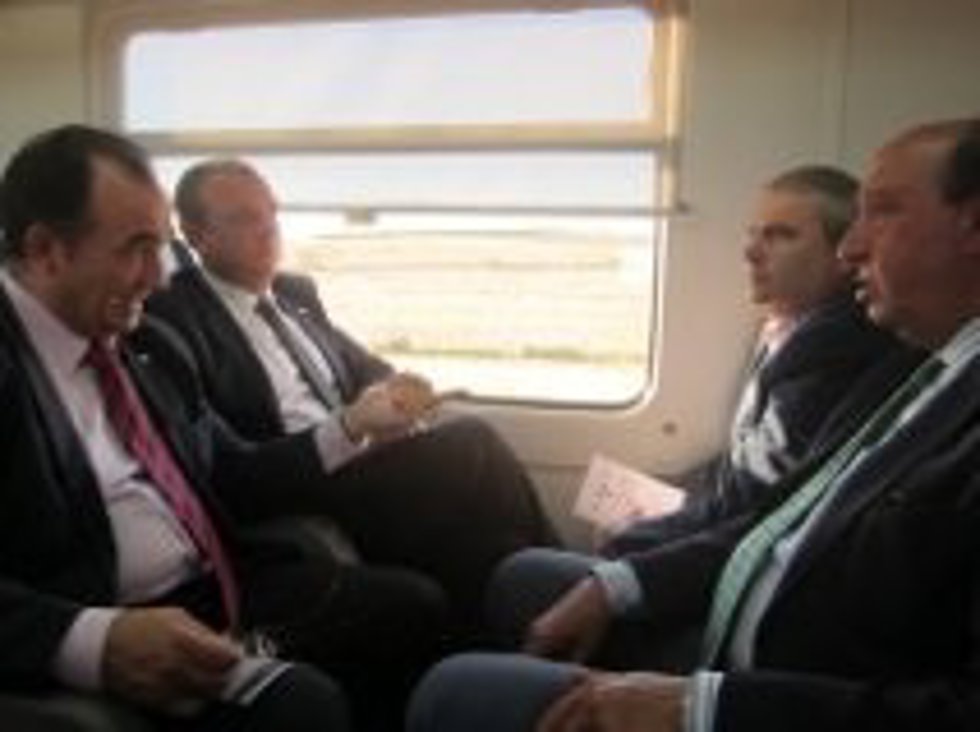 Autoridades en el tren