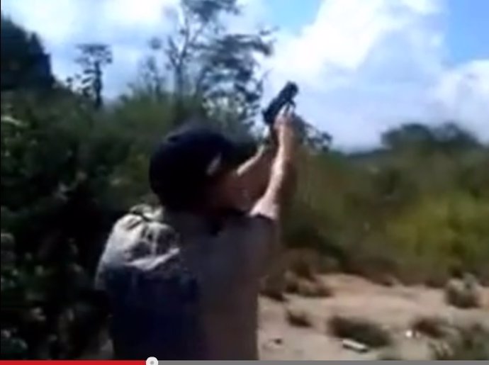 Policías venezolanos en un vídeo