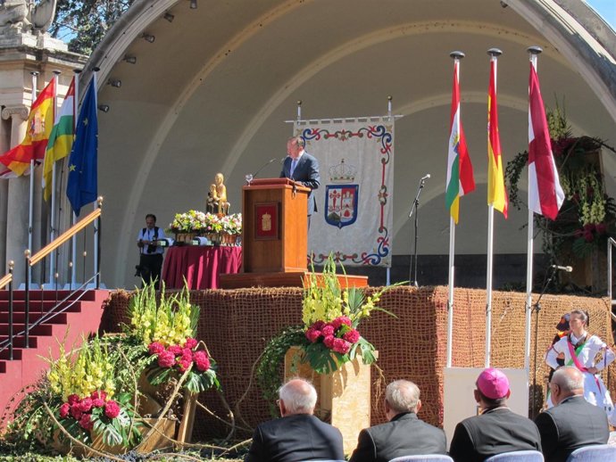 Pedro Sanz durante el acto institucional del Pisado de la Uva