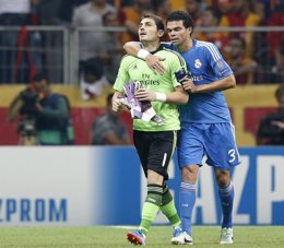 Casillas lesionado en el partido con el Galatasaray