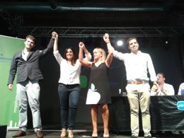 Javier Santiago, a la izquierda, recién proclamado presidente de NN.GG León