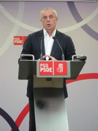 Pachi Vázquez ratifica que seguirá como diputado esta legislatura y lamenta la "incomprensión" del PSOE a las primarias