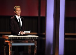 Neil Patrick Harris presenta la 65 edición de los Emmy