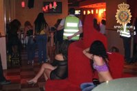 El 10,5% de jóvenes han ido en pandillas mixtas a clubes de carretera "para conocer el ambiente y tomar una copa"