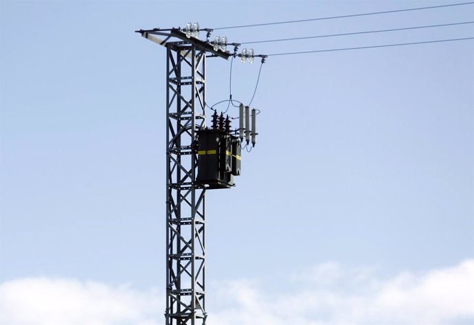 Torre eléctrica en una imagen de archivo