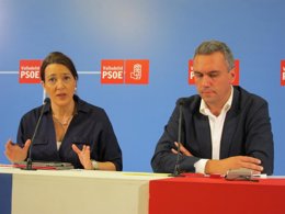 Soraya Rodríguez y Javier Izquierdo, en rueda de prensa en Valladolid.