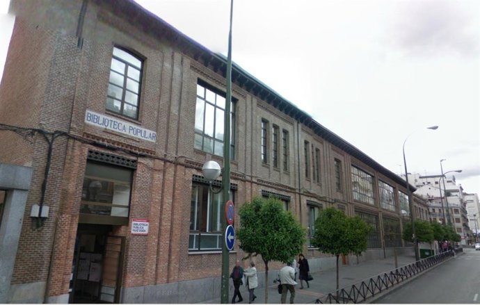 Biblioteca Pública Municipal Ruiz Egea En Madrid