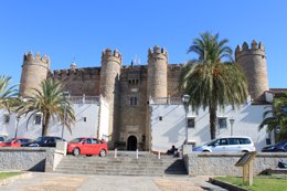 Fachada principal del Parador de Zafra (Badajoz)