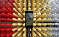 Acciones de Apple suben tras vender 9 millones de iPhone 5C y 5S en tres días