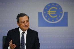 El presidente del Banco Central Europeo, Mario Draghi, responde una serie de pre