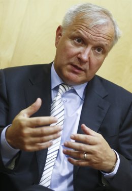 El comisario europeo de la Comisión Europea Olli Rehn durante una entrevista en 