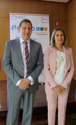 Tomás Castro, presidente de Aetical, junto a Rocío Lucas.