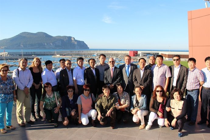 Visita empresarios chinos