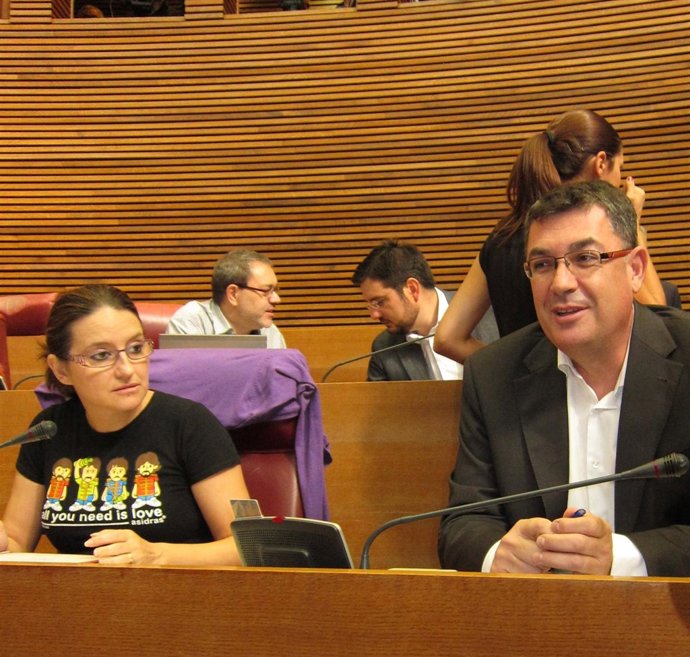 Compromís denuncia el "veto a sus invitados" al palco del hemiciclo