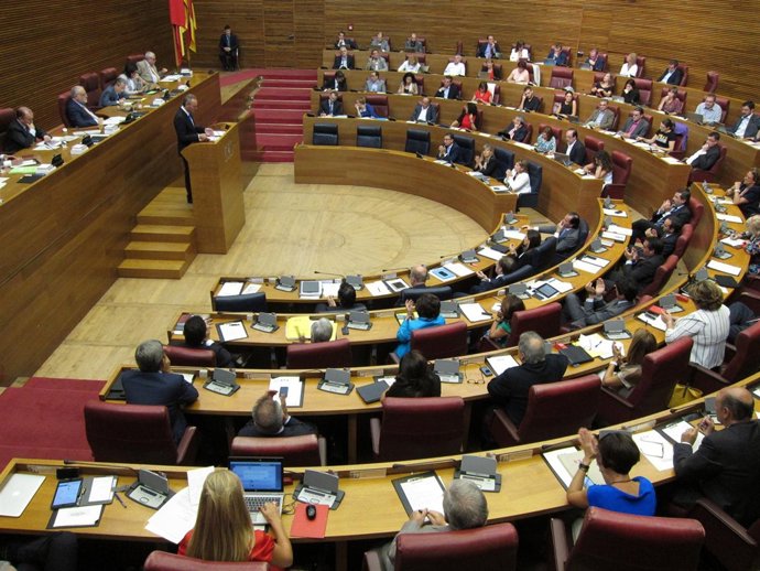 Hemiciclo durante la intervención de Fabra en el Debate