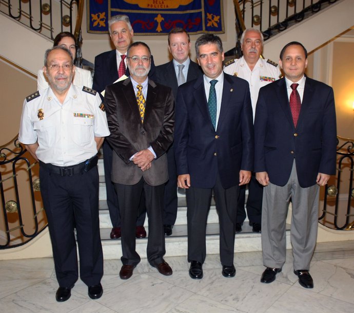 Reunión del director general de la Policía con magistrados panameños
