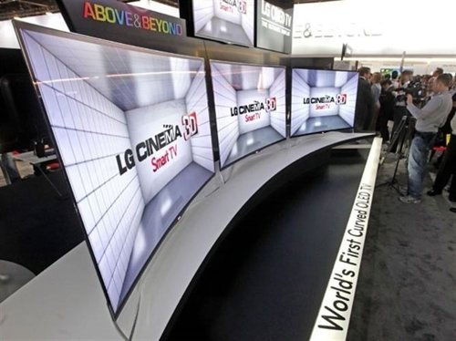 Pantalla televisor curvado OLED de LG en el CES 2013 